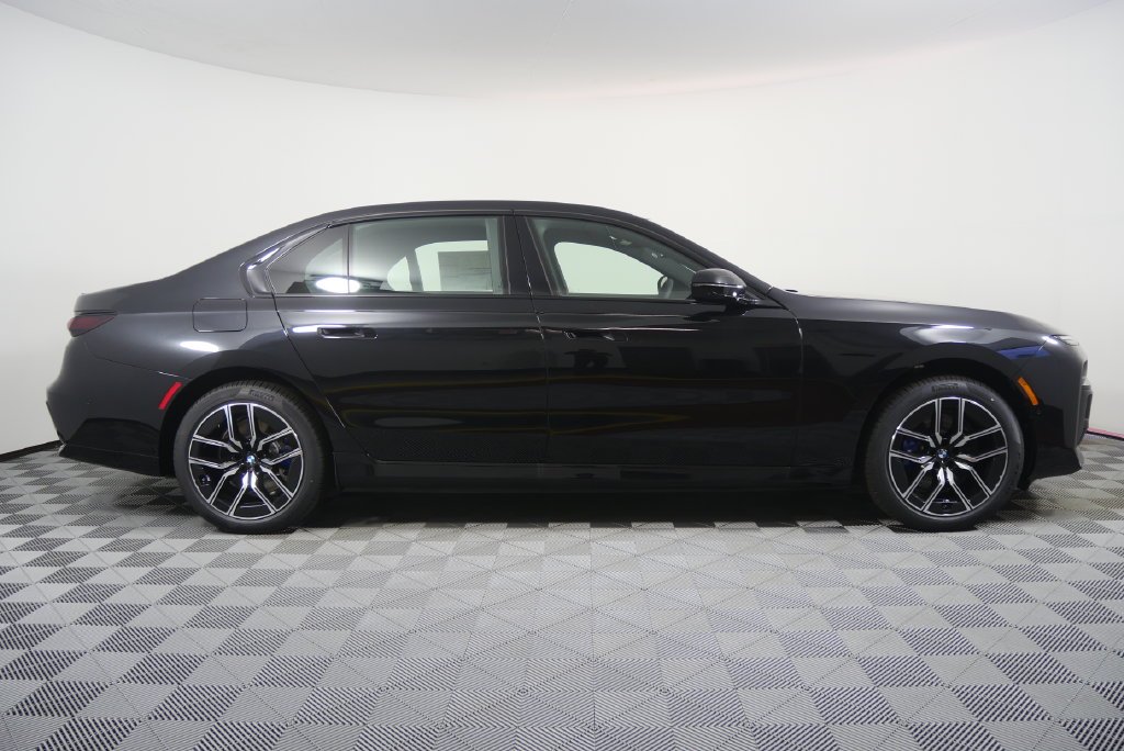 New 2026 Black Sapphire Metallic BMW xDrive60 image 3