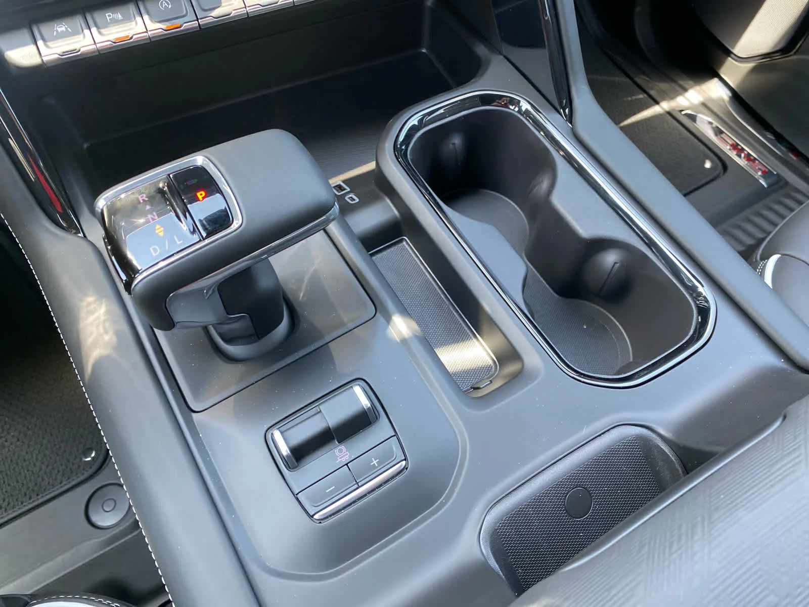 New 2026 Sterling Metallic GMC AT4X image 21