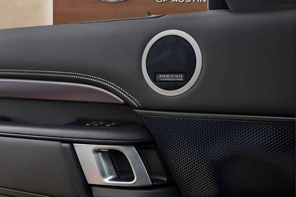 2024 Land Rover Discovery Metropolitan Edition - Photo 26
