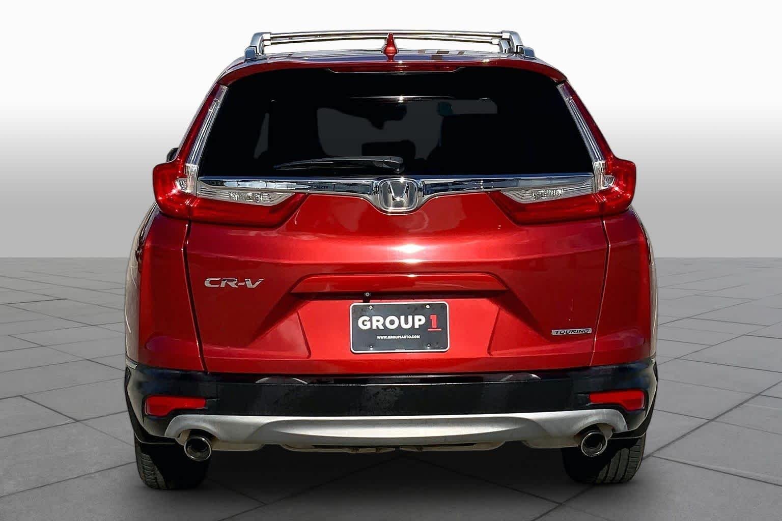 Used 2018 Basque Red Pearl II Honda Touring image 5