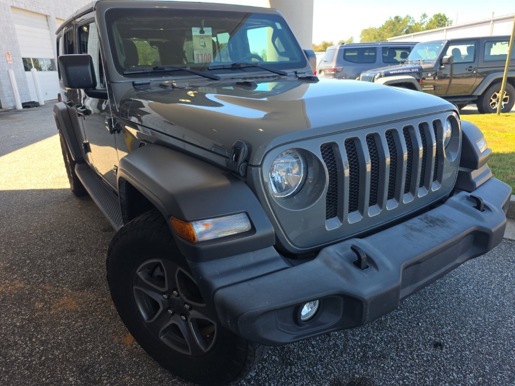 Used 2018 Gray Jeep Unlimited Sport S image 9