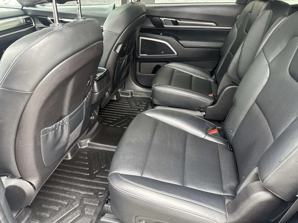 Used 2023 Silver Kia S image 24