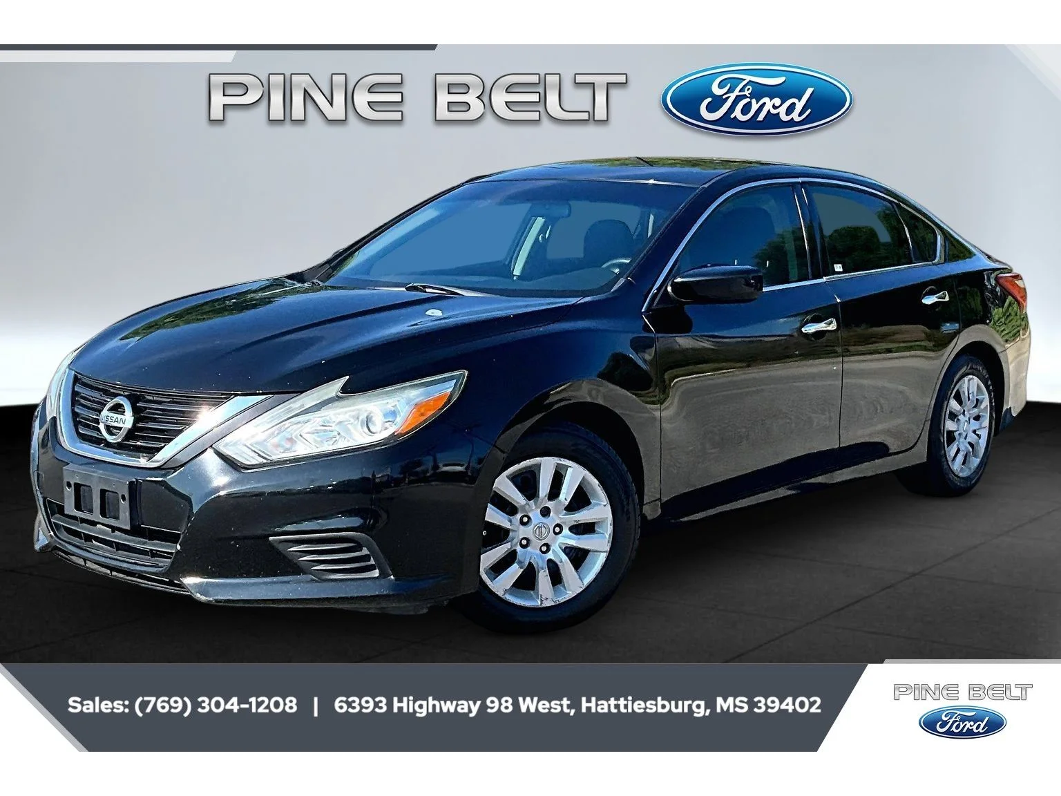Used 2017 Super Black Nissan 2.5 S image 10