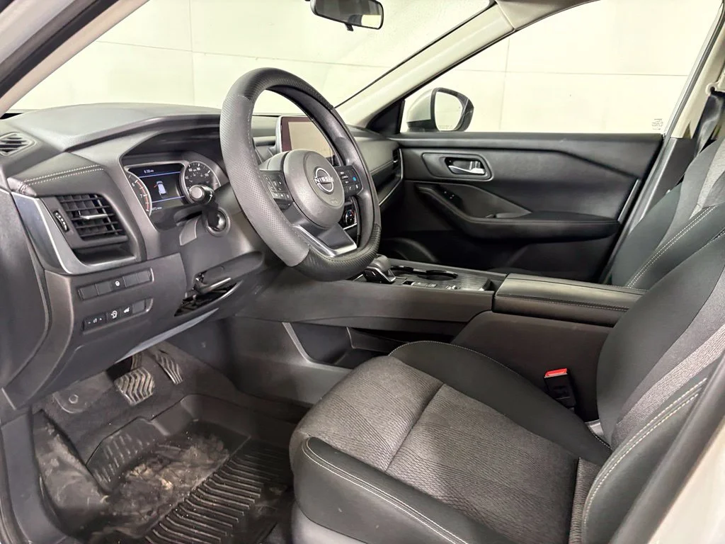 Used 2024 Silver Nissan SV image 22