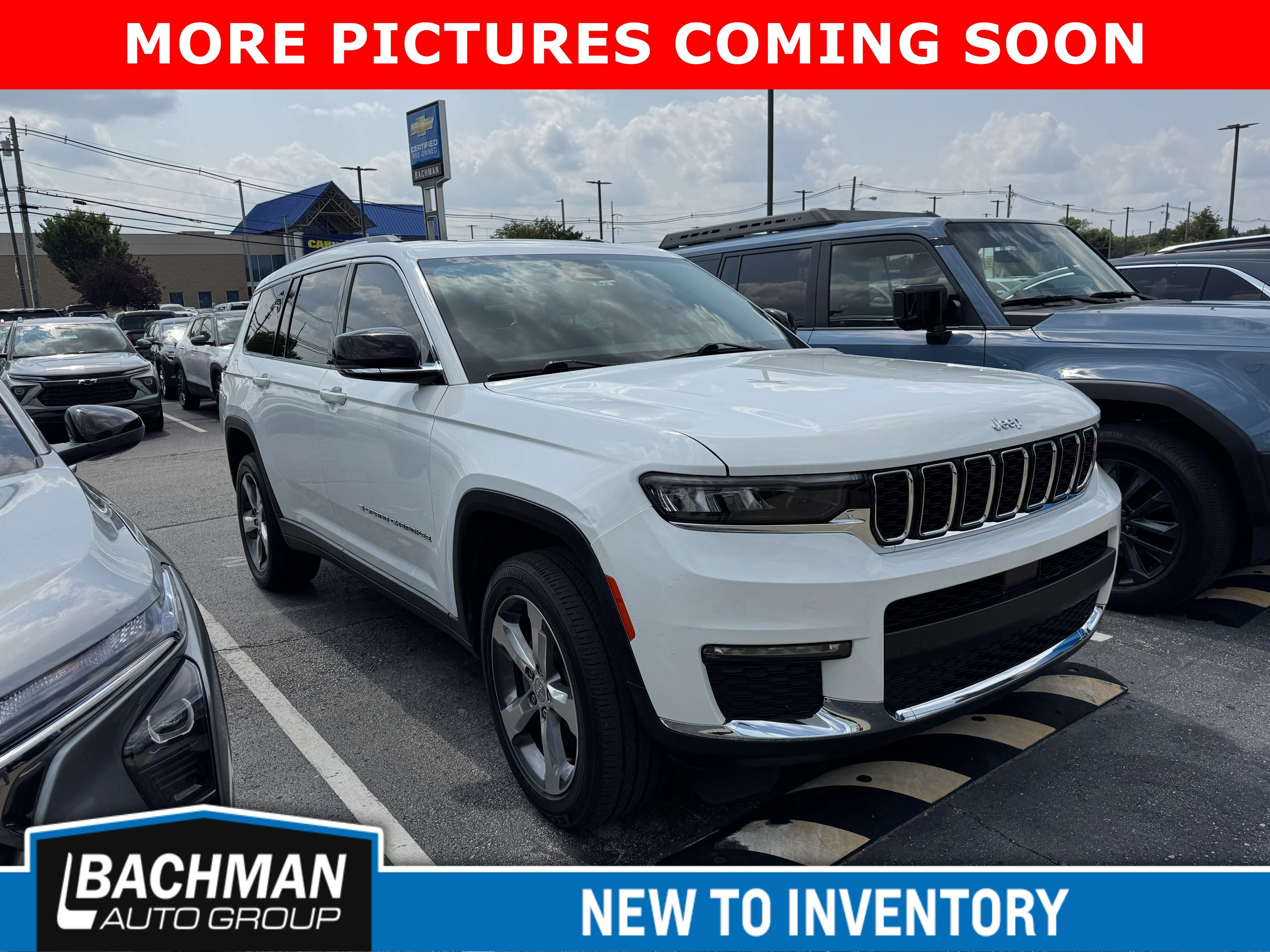 Used 2022 Bright White Clearcoat Jeep Limited image 1