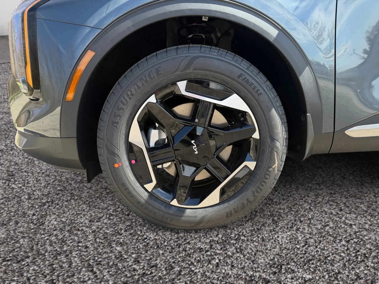 New 2026 Gravity Gray Kia S image 14