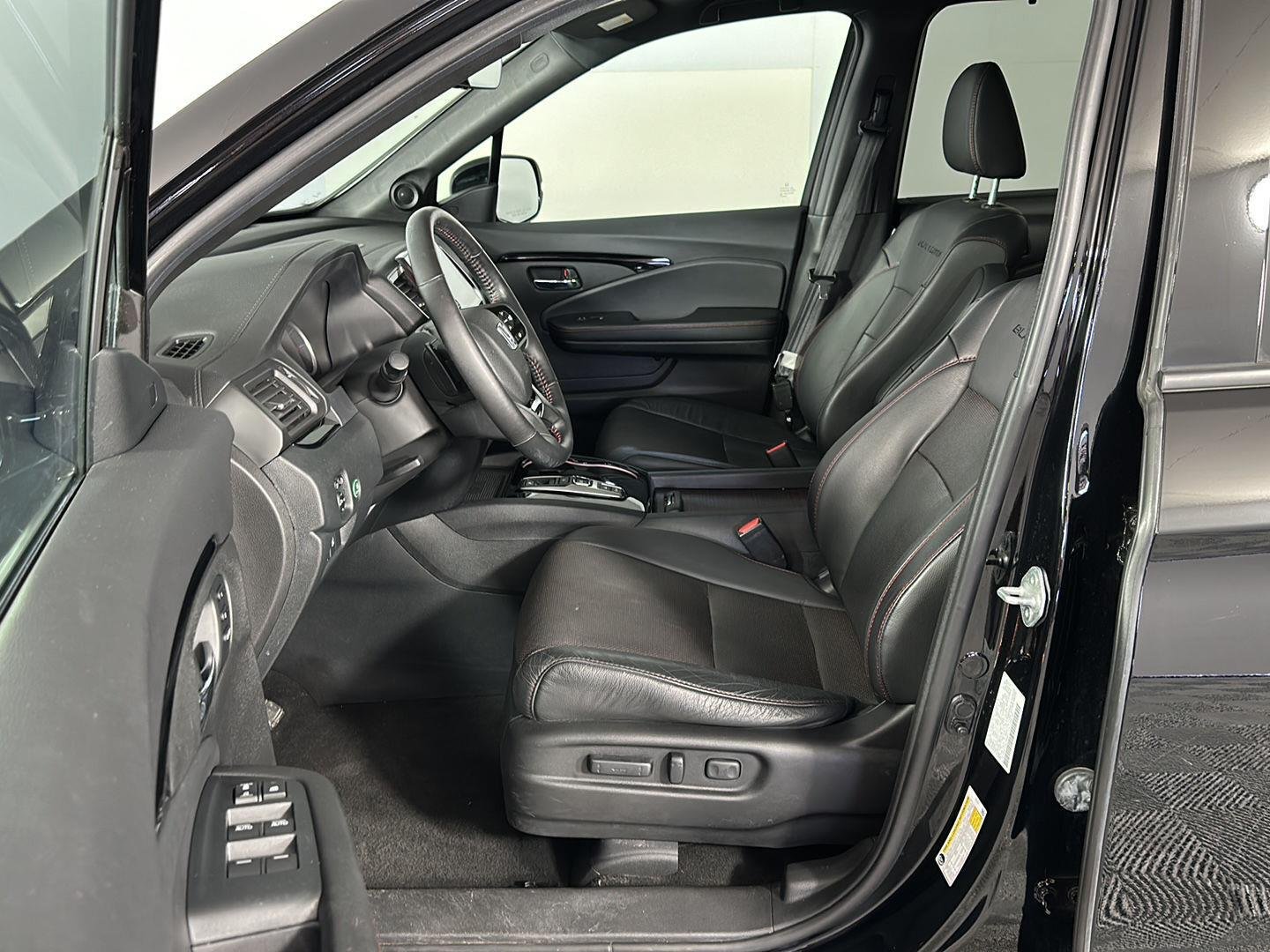 Used 2022 Crystal Black Pearl Honda Black Edition image 6