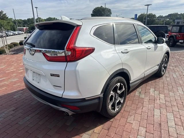Used 2018 White Honda Touring image 14