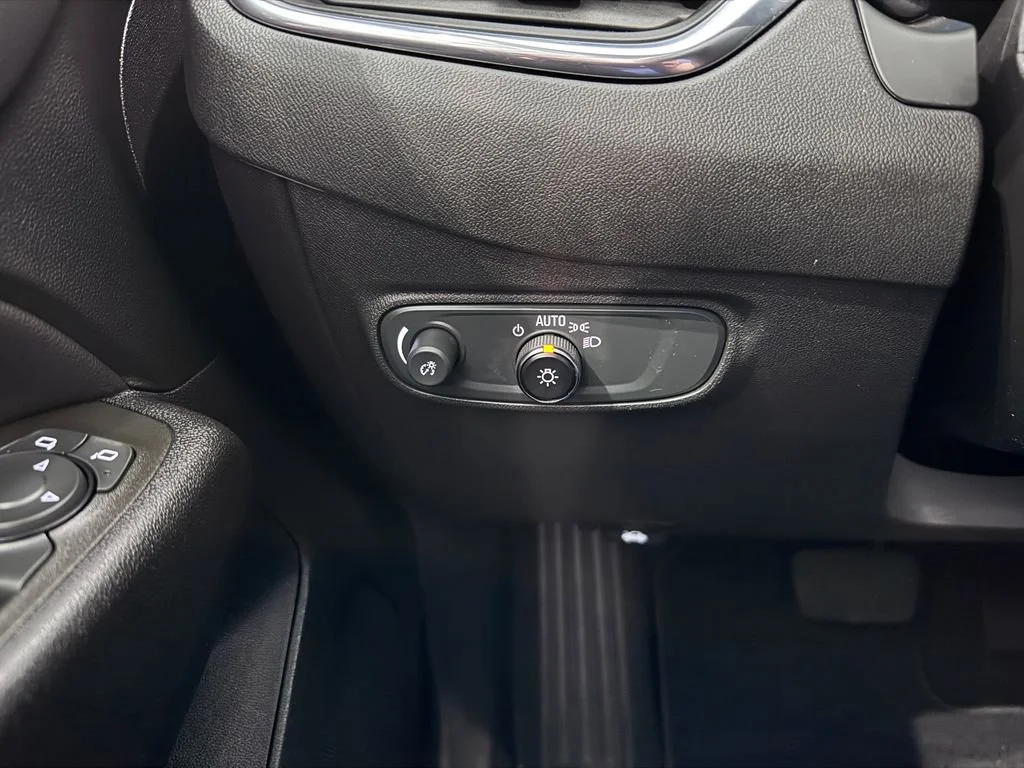 2024 Chevrolet Equinox LT - Photo 24