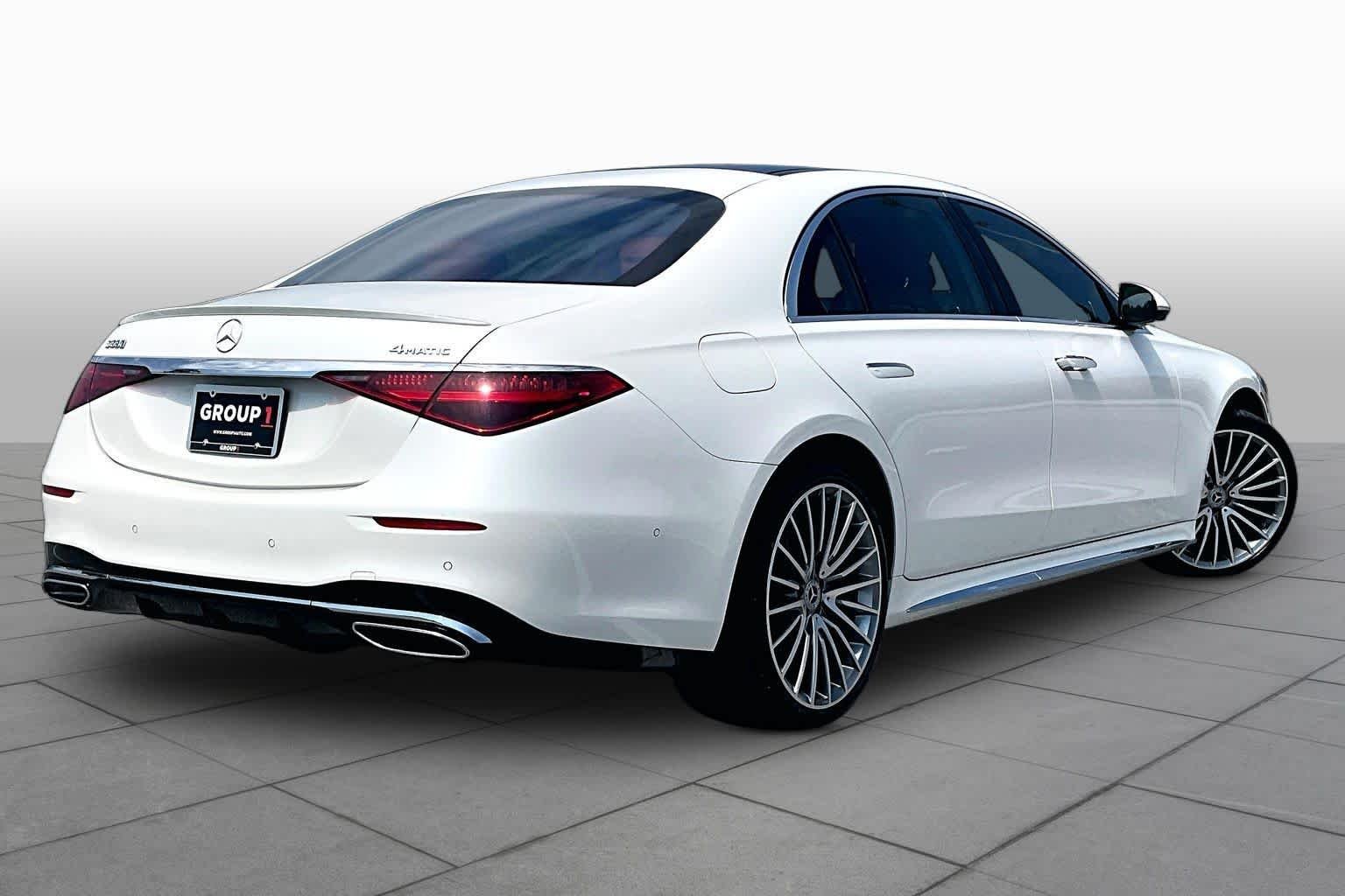Used 2022 MANUFAKTUR Diamond White Mercedes-Benz S 580 image 12