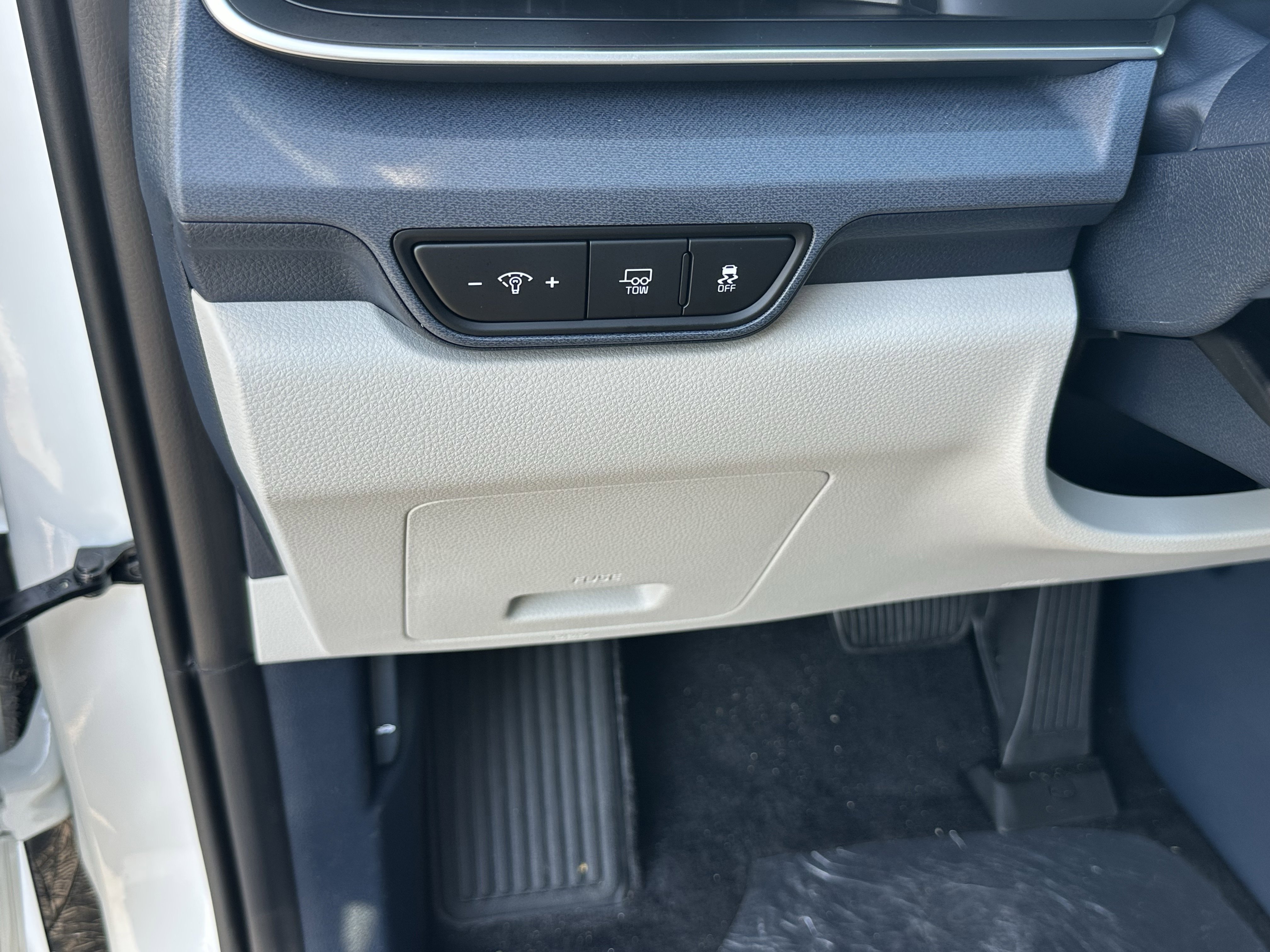 New 2026 Snow White Pearl Kia EX image 31