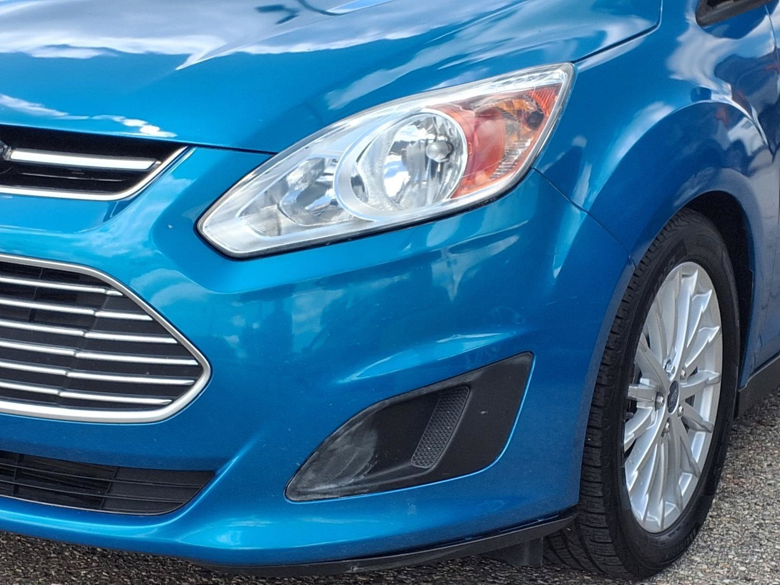 Used 2013 Blue Candy Metallic Tinted Clearcoat Ford SE image 23