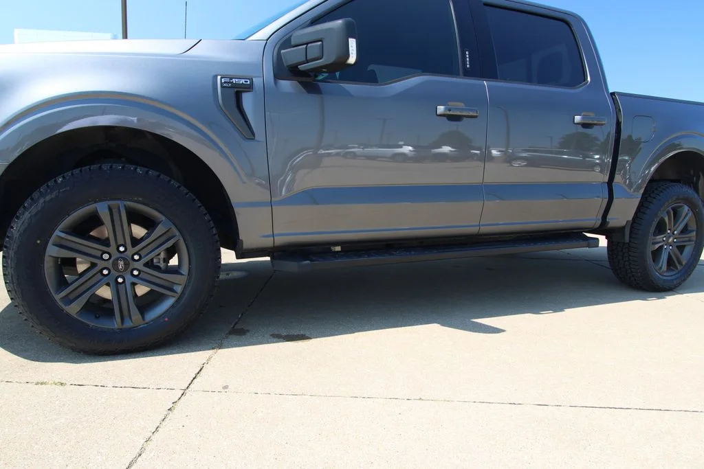 Used 2023  Ford XLT image 11