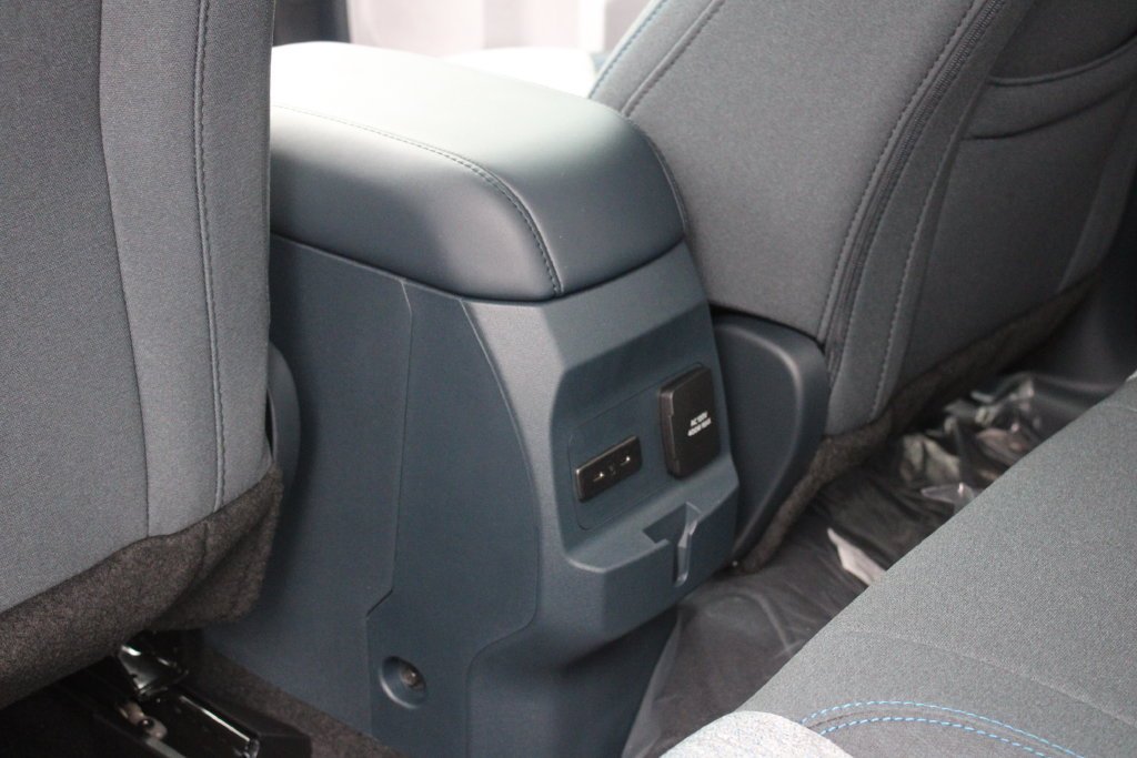 New 2026 Carbonized Gray Metallic Ford XLT image 22