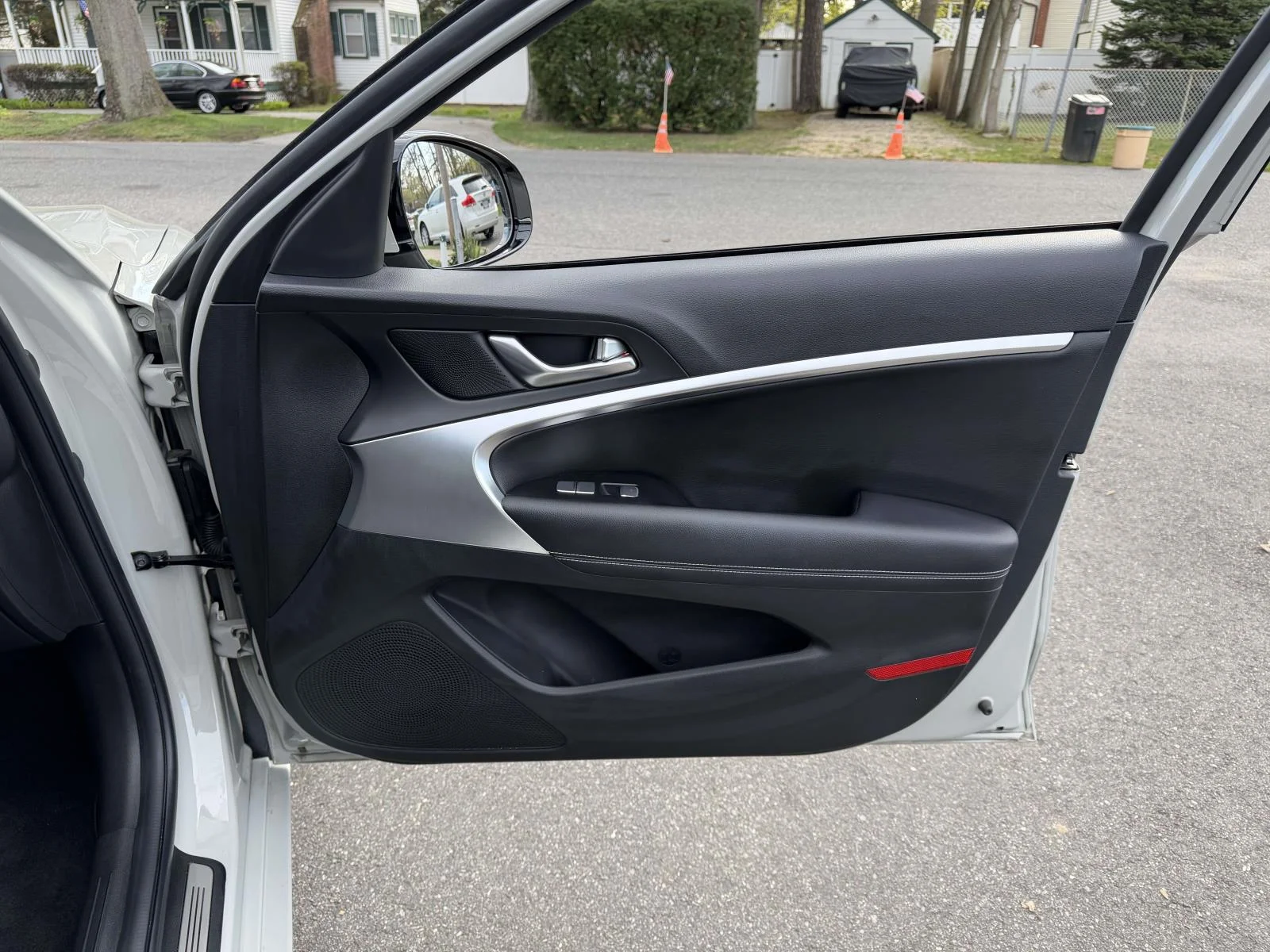 Used 2025 Gray Genesis 2.5T image 12