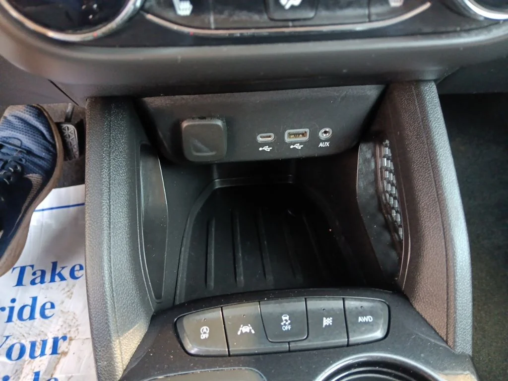Used 2021 Summit White Chevrolet LT image 25