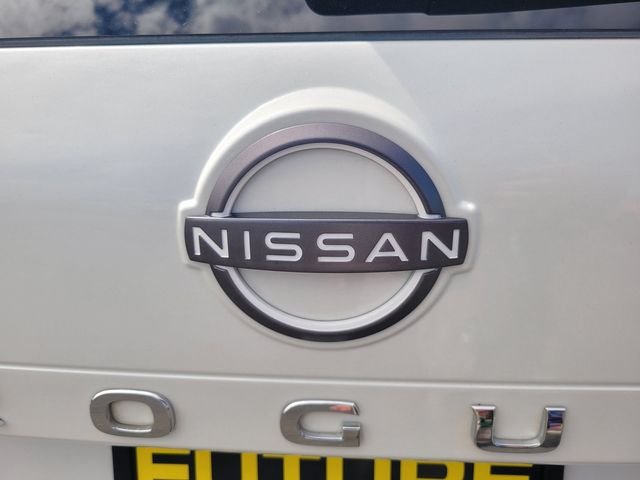 Used 2023 White Nissan SV image 10