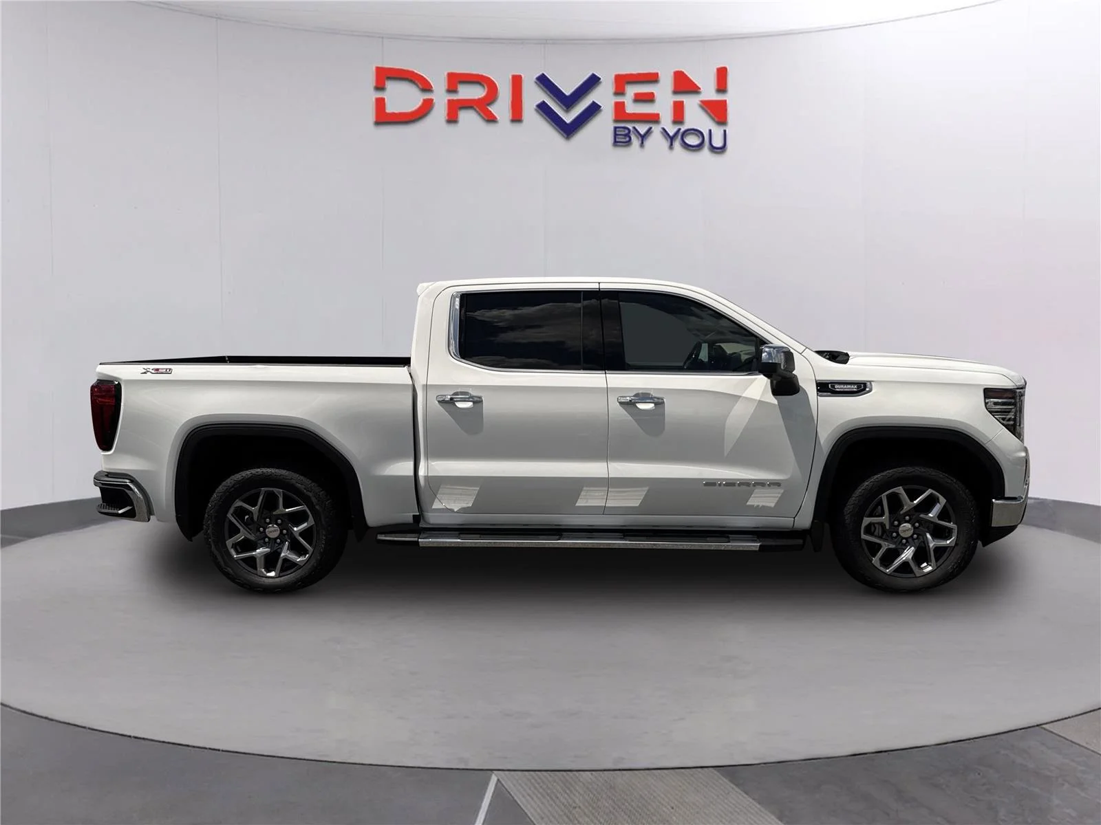 New 2026 Summit White GMC SLT image 3
