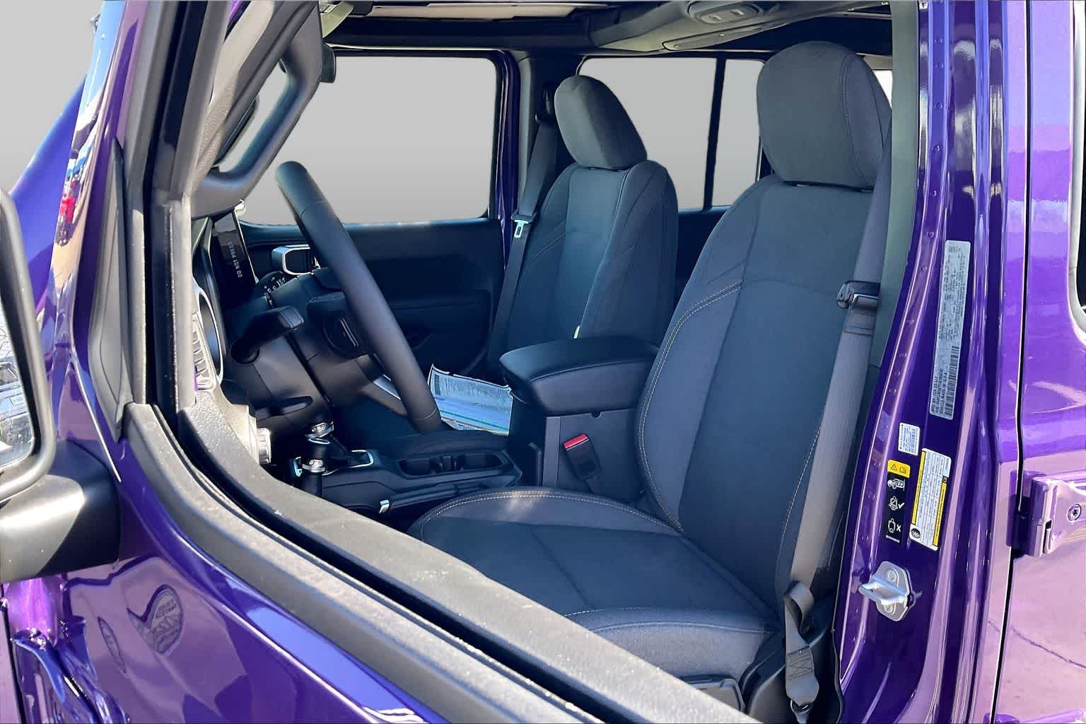 New 2026 Reign Exterior Paint Jeep Sport S image 9