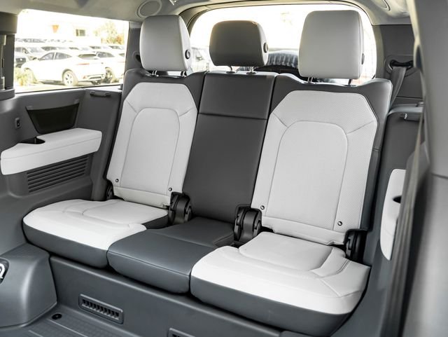 New 2026 Carpathian Grey Land Rover X image 29