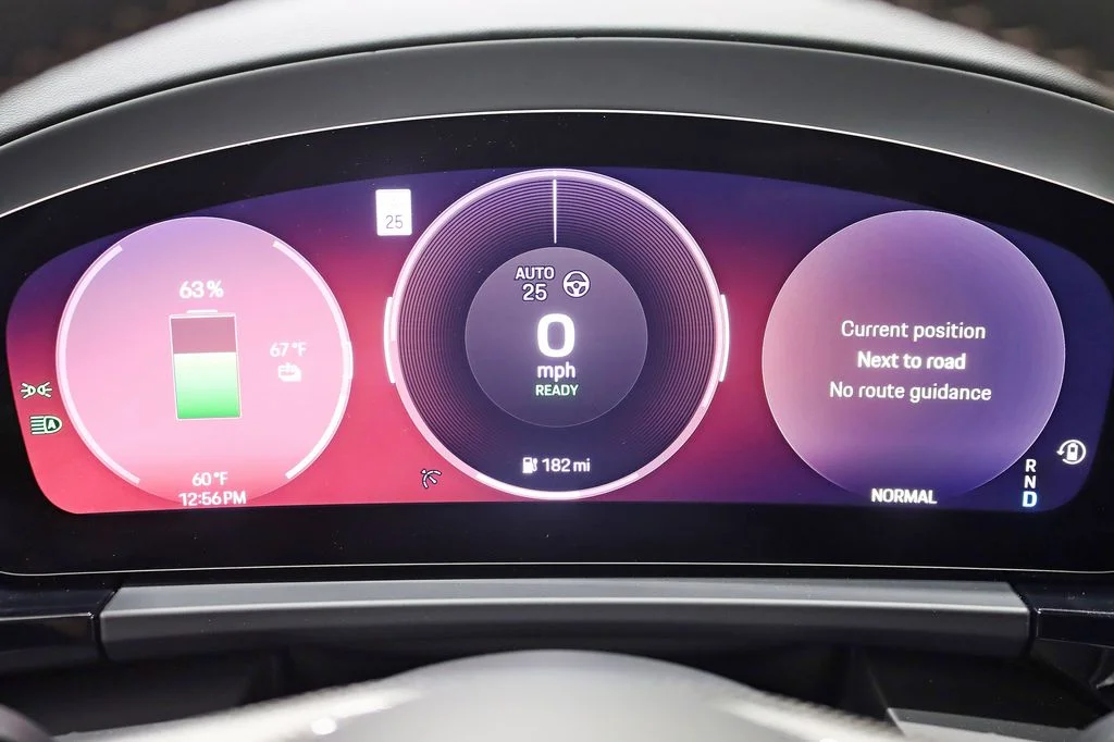 2025 Porsche Macan Electric Turbo