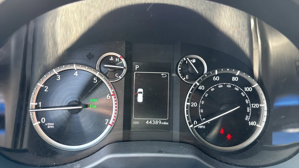 Certified Used 2022  Lexus 460 image 23