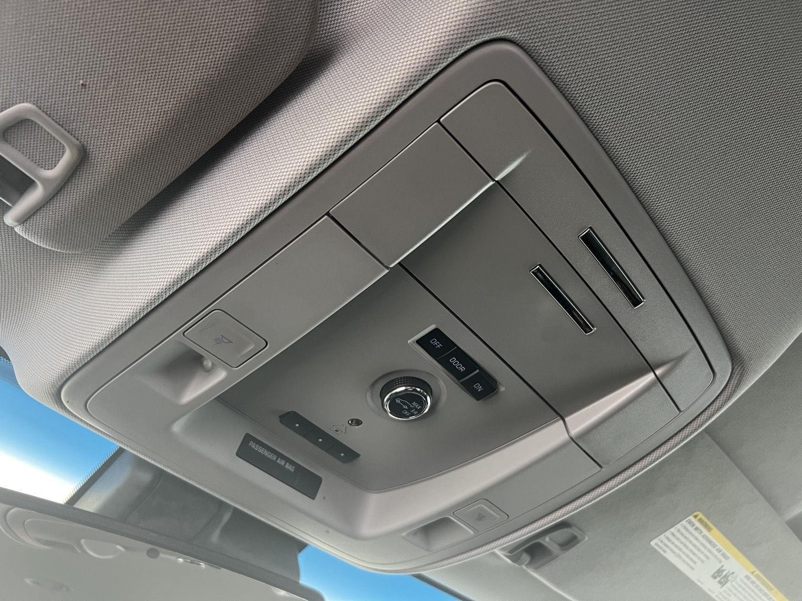 Used 2020 Silver Ice Metallic Chevrolet Premier image 19