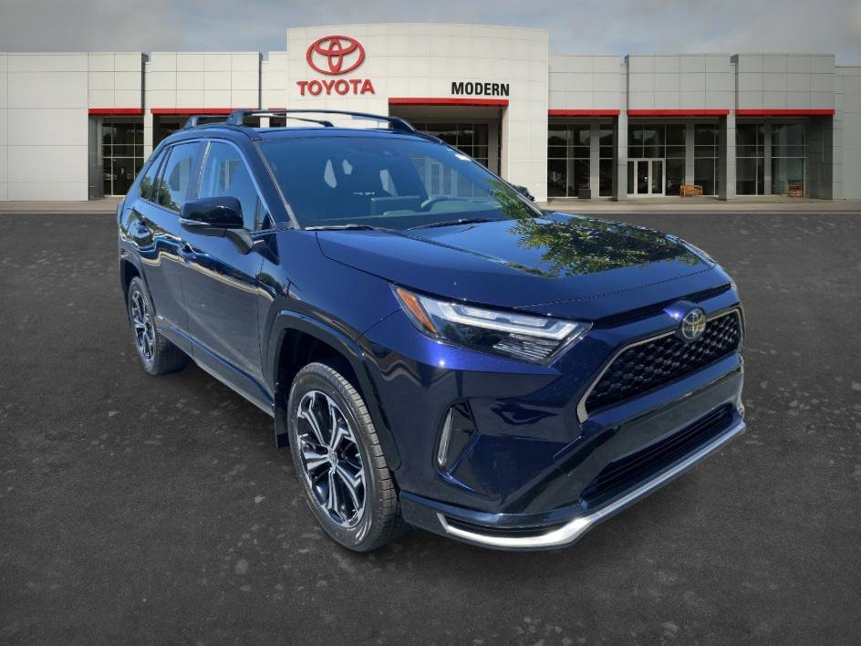 Used 2025 Blueprint/Mid Blk Met Toyota XSE image 3