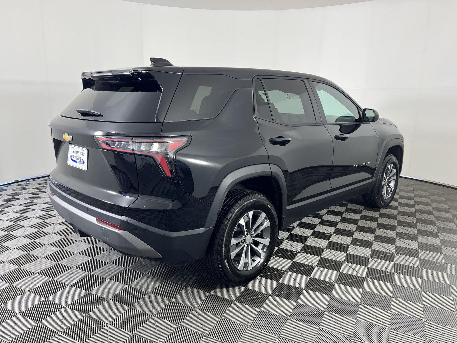Used 2026 Mosaic Black Metallic Chevrolet AWD LT image 3