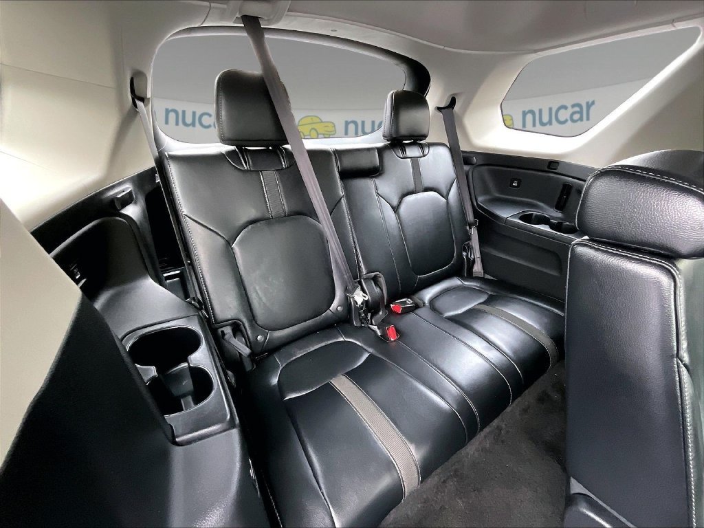 Used 2023 White Honda EX-L image 17