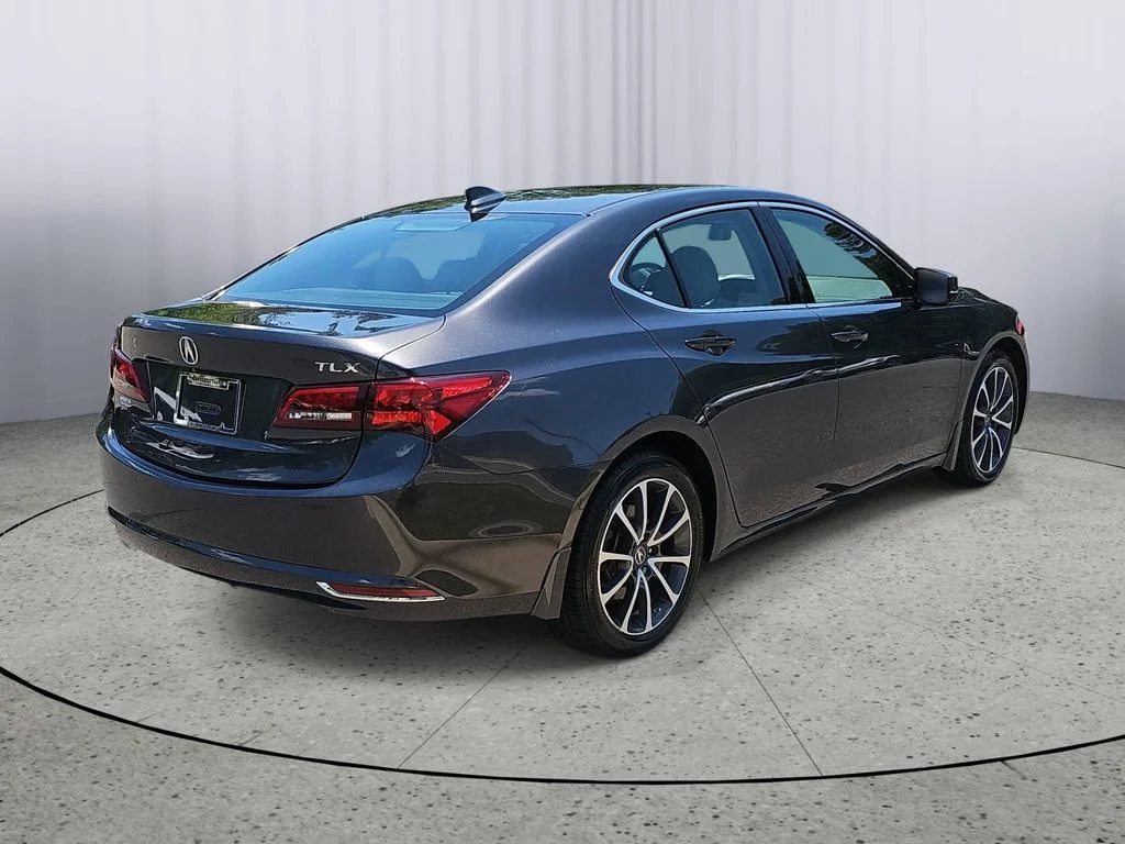 Used 2015  Acura V6 Tech image 3