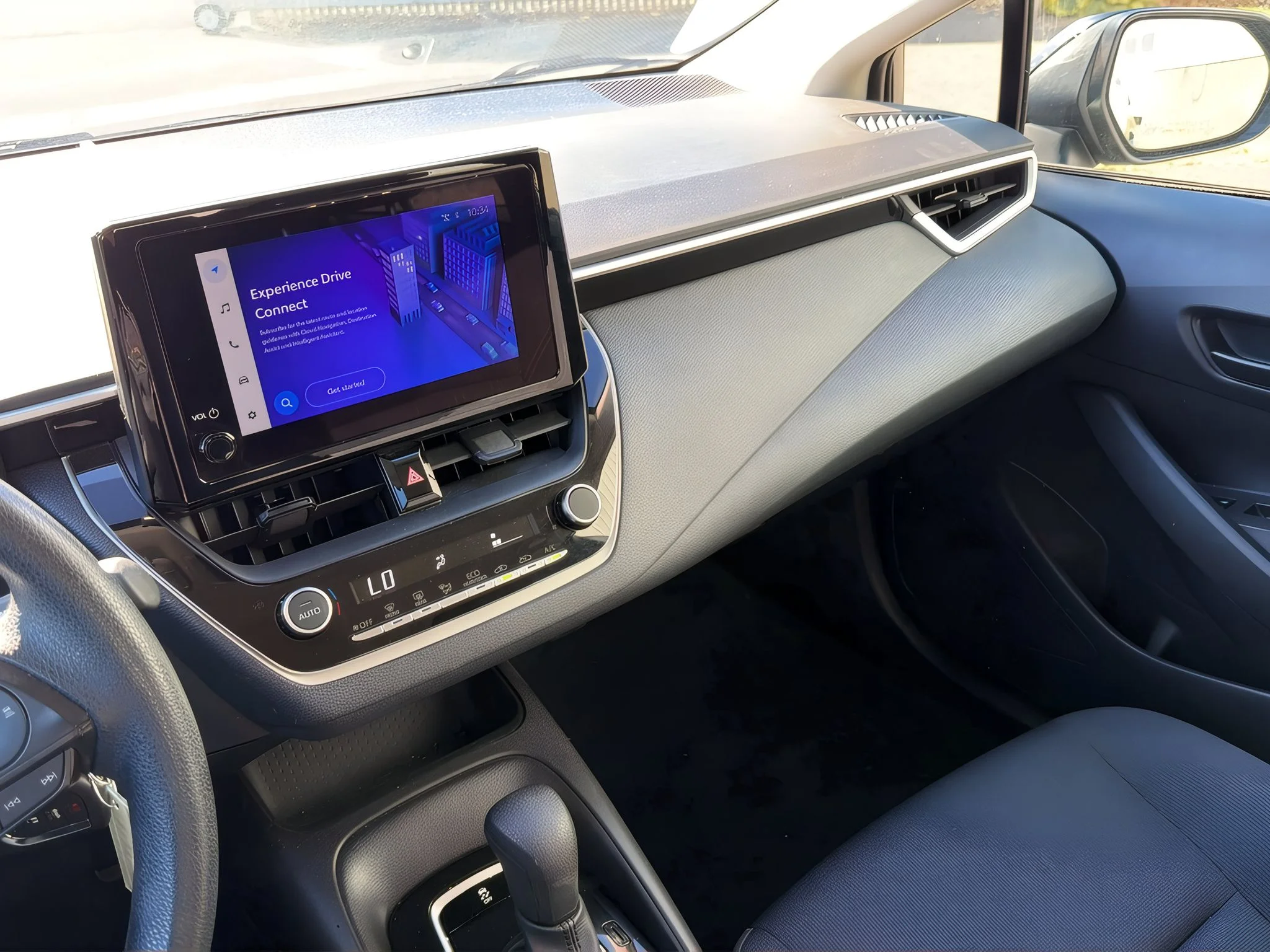 2025 Toyota Corolla LE - Photo 21