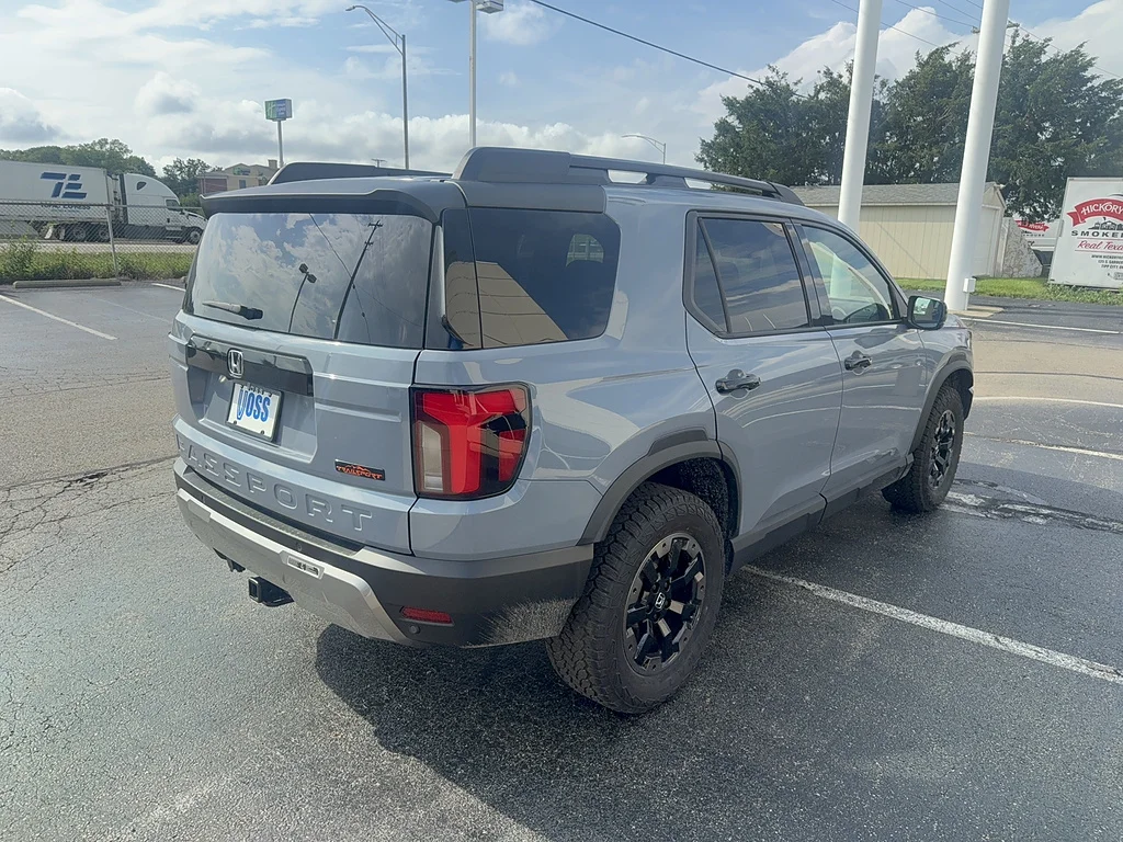 New 2026 Sonic Gray Pearl Honda TrailSport Elite image 5
