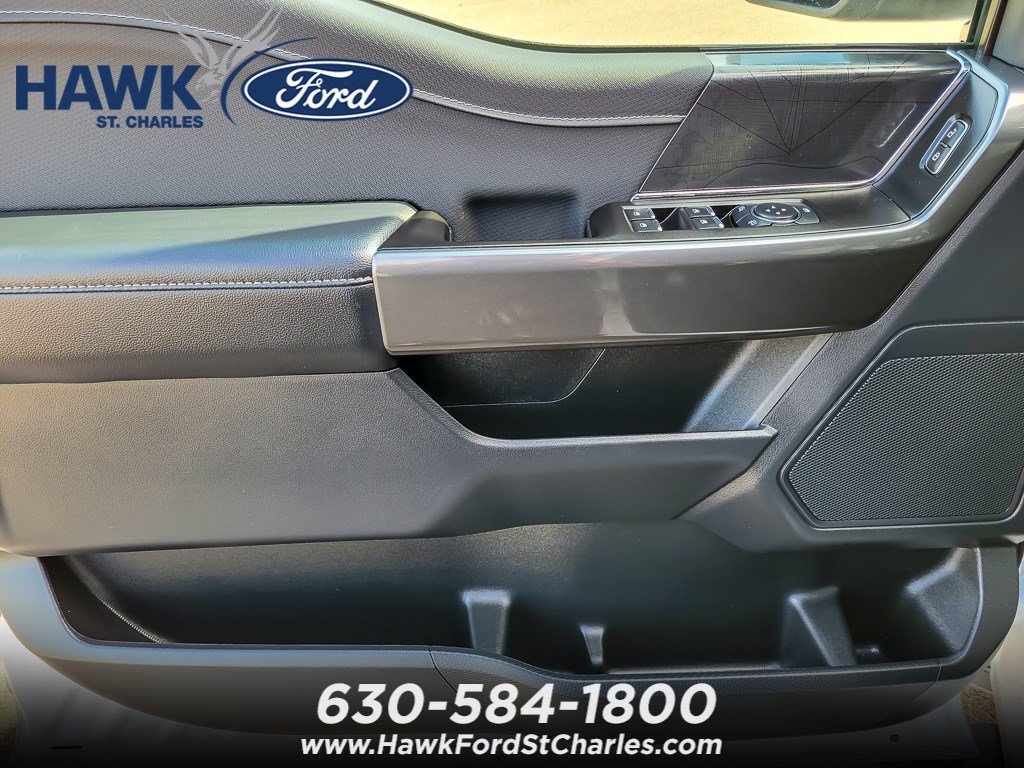 Used 2023 Oxford White Ford XLT image 17