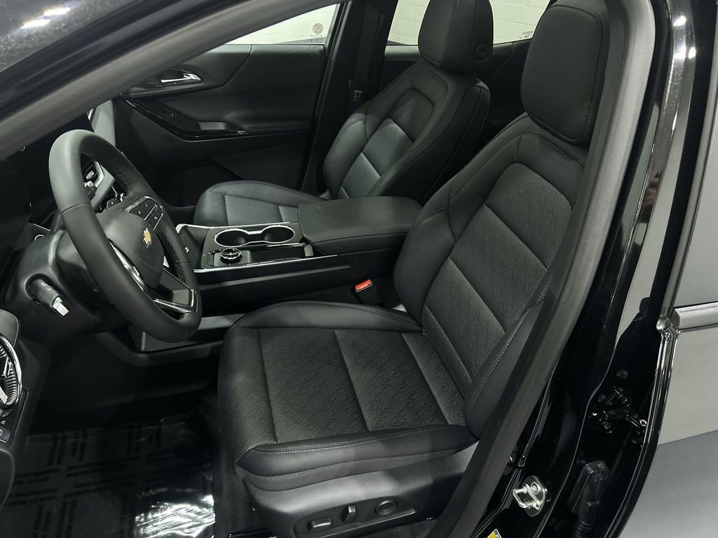 2026 Chevrolet Equinox LT - Photo 13