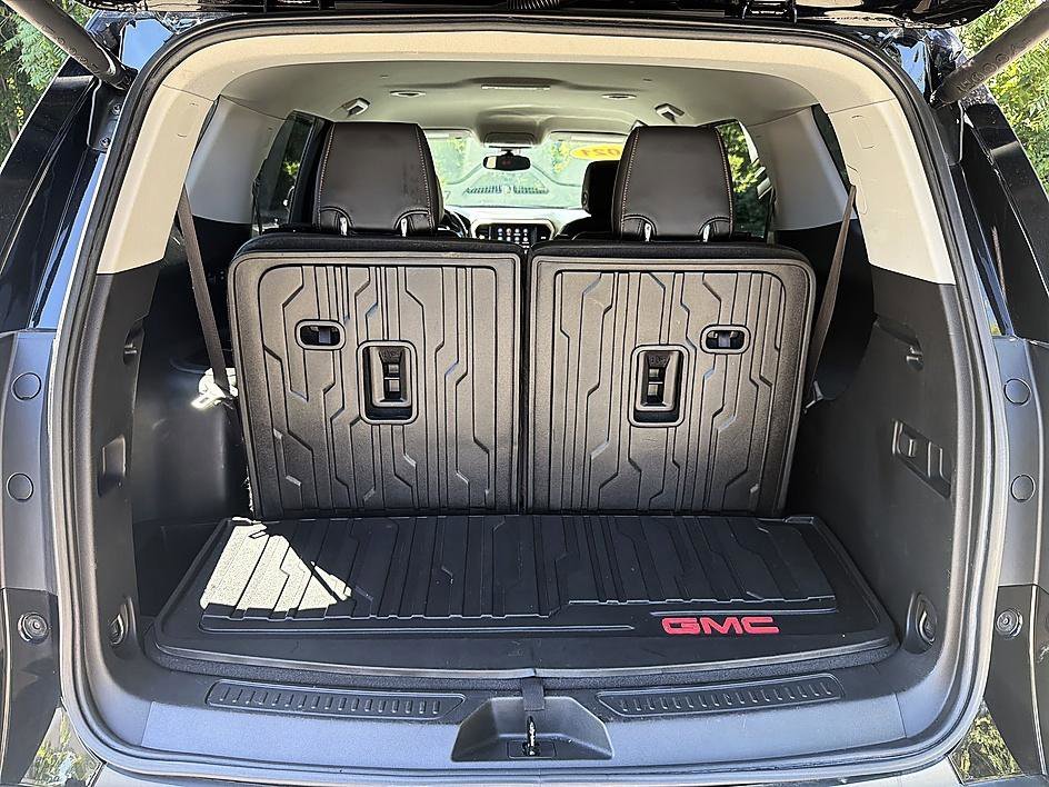 Used 2021 Ebony Twilight Metallic GMC AT4 image 22