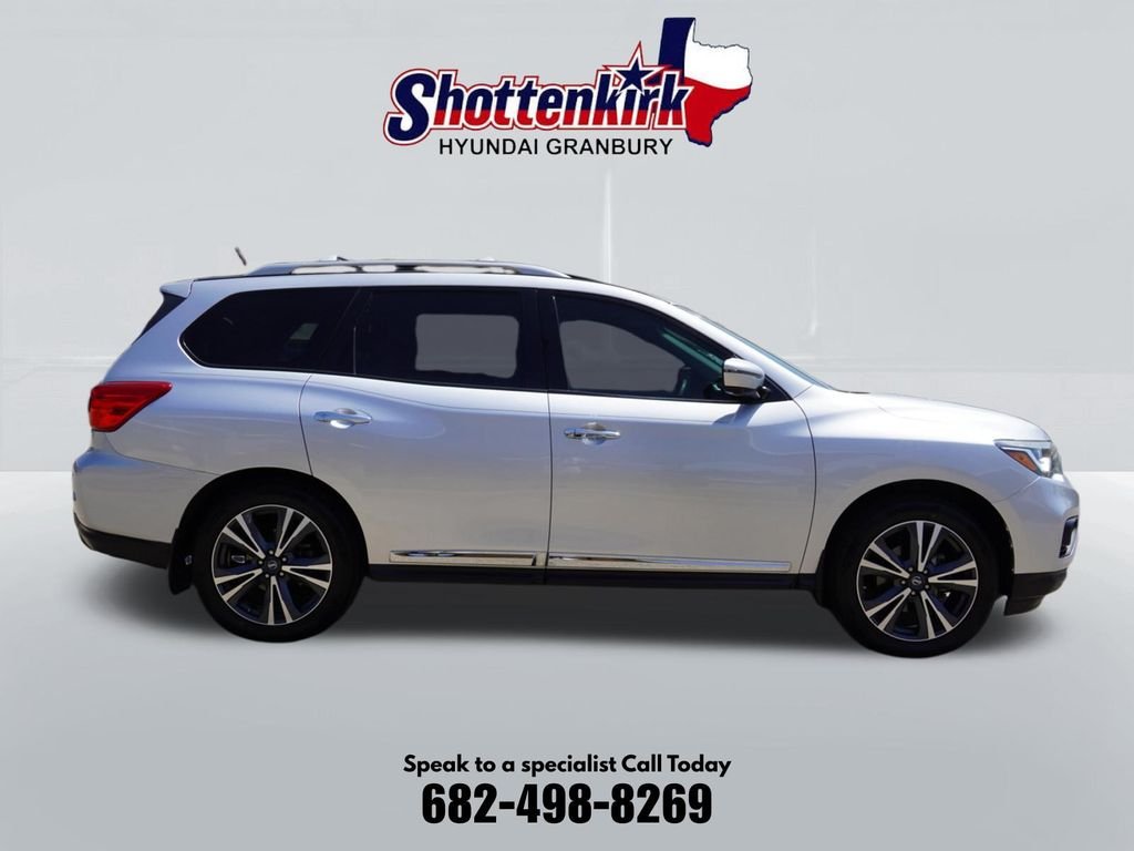 Used 2018 Silver Nissan Platinum image 5