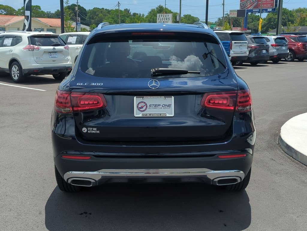 Used 2022  Mercedes-Benz GLC 300 image 6