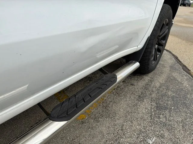 Used 2019 Summit White Chevrolet LT image 11