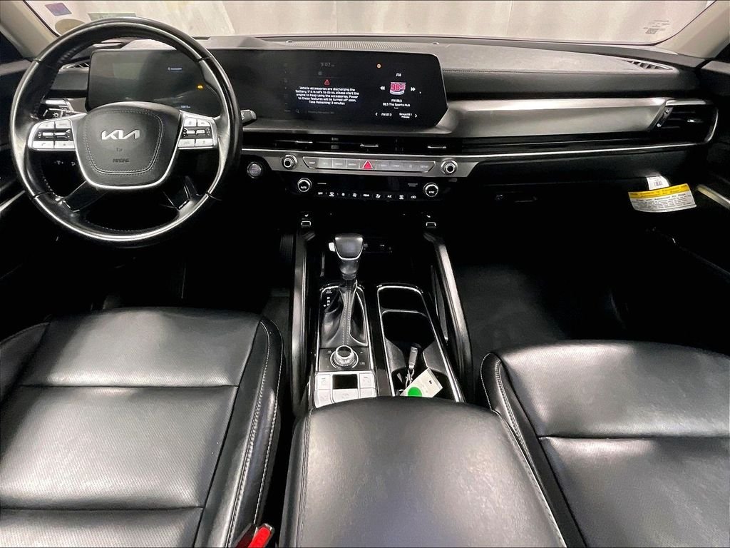 Used 2024 Black Kia S image 21