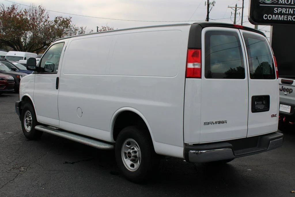 2023 GMC Savana Cargo Work Van - Photo 8