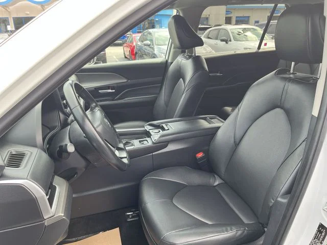 Used 2024 Beige Toyota XLE image 15