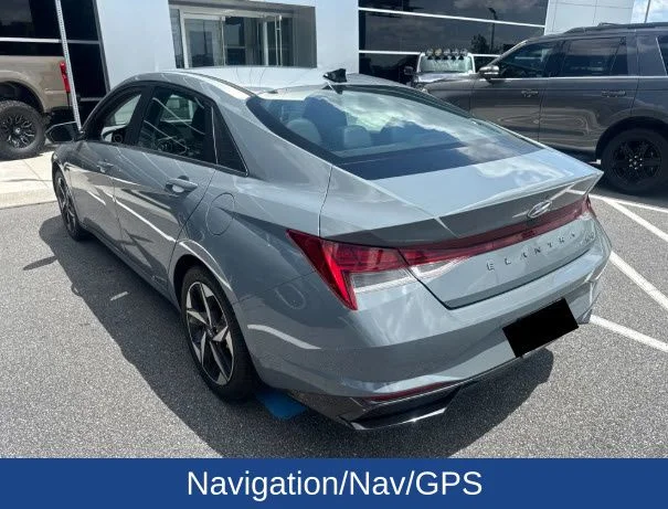 Used 2023 Electric Hyundai Limited image 4