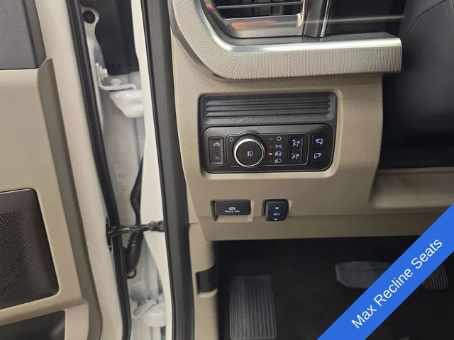 New 2026 Star White Metallic Tri-Coat Ford F-350® Platinum® image 44