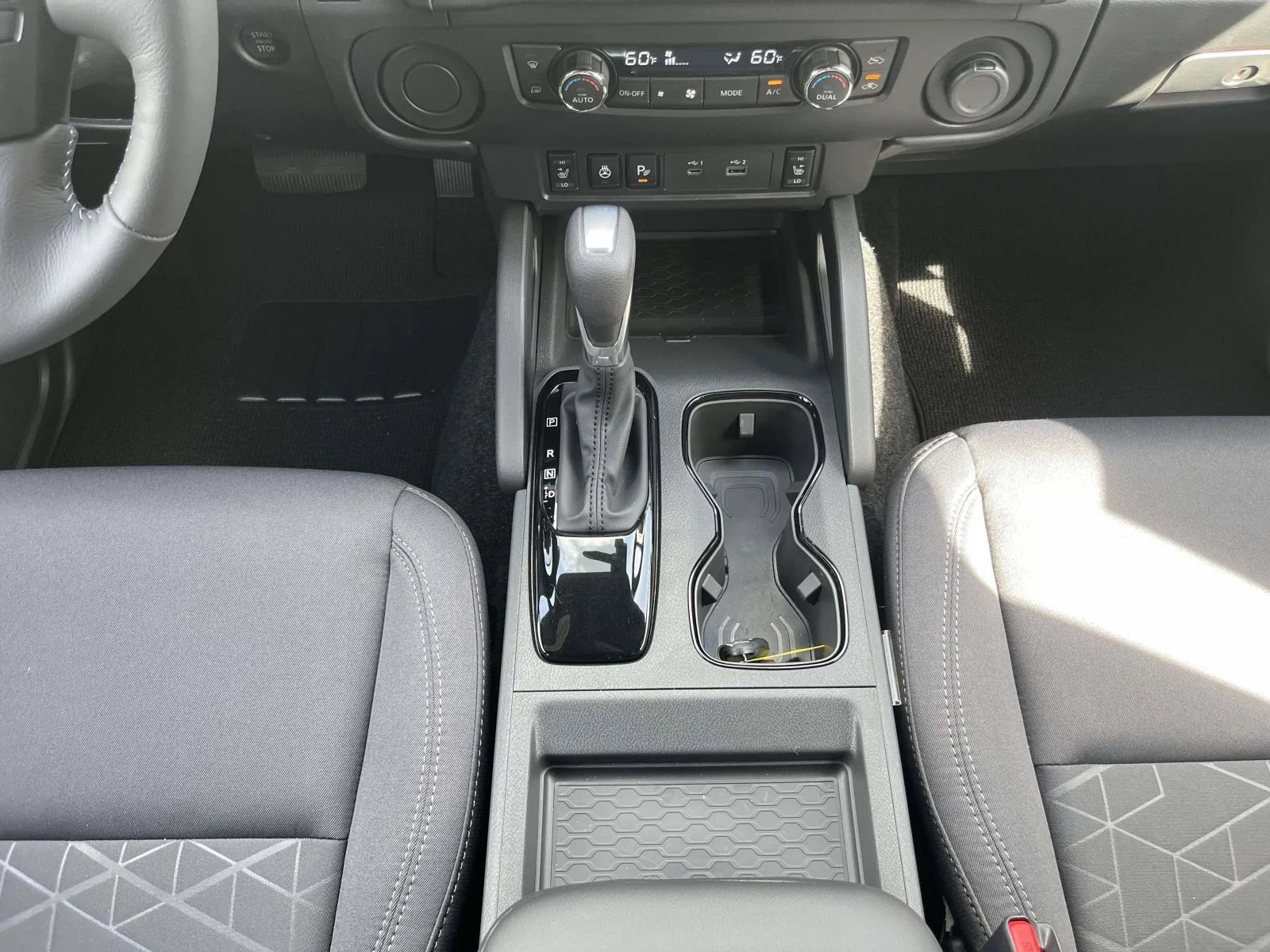 New 2026 Boulder Gray Pearl Nissan Crew Cab SV image 21