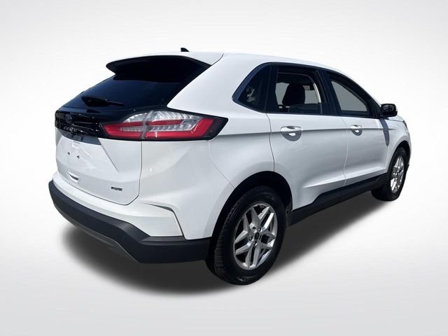 Used 2024 Oxford White Ford SEL image 8
