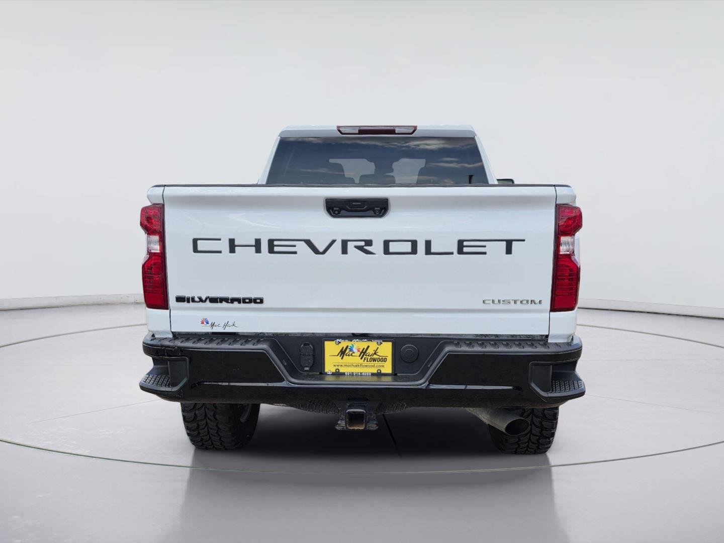 Used 2024 Summit White Chevrolet Custom image 5