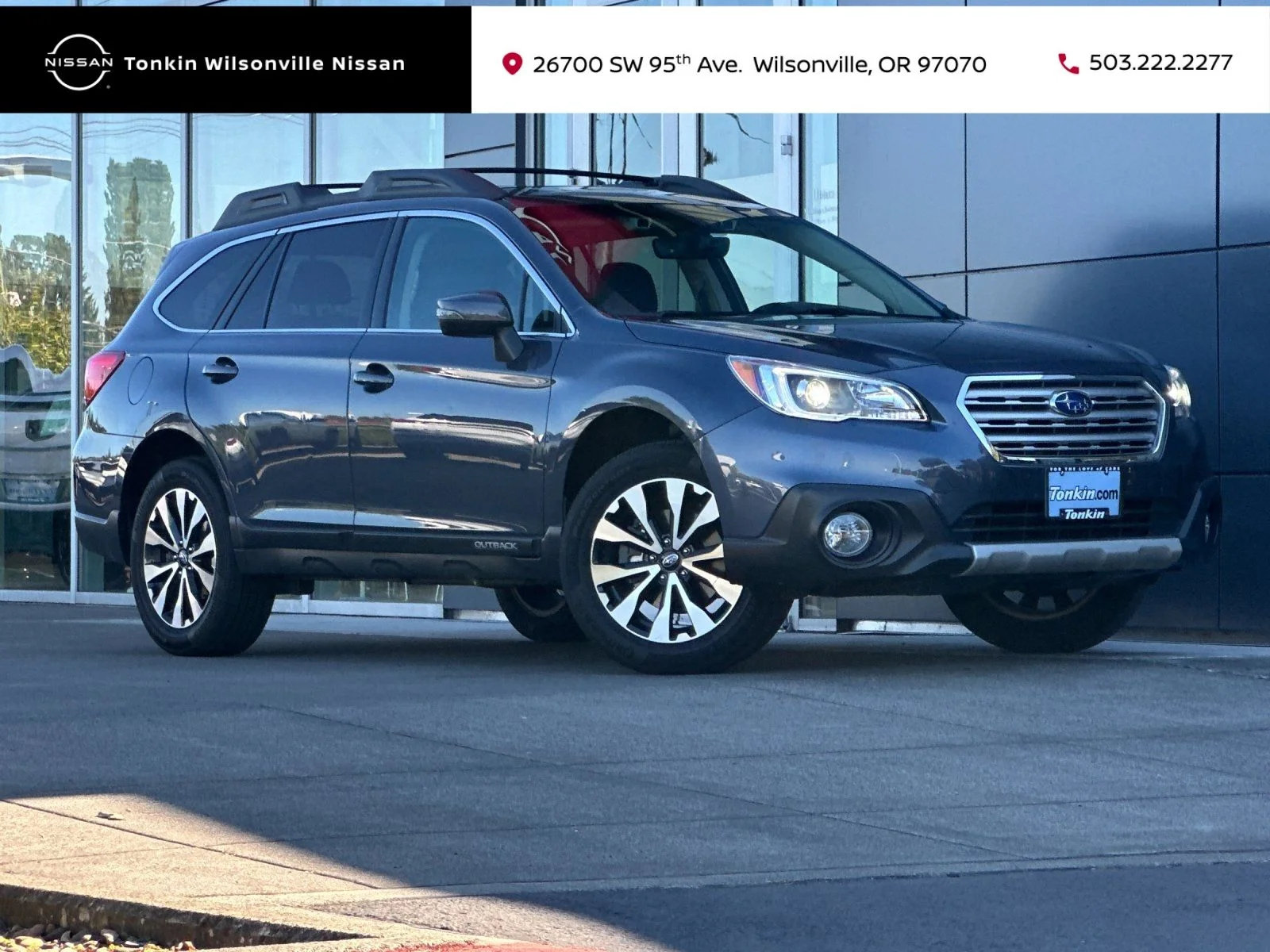 Used 2017 Carbide Gray Metallic Subaru 2.5i image 1
