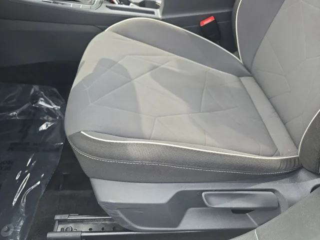 Used 2025 White Volkswagen 1.5T Sport image 25