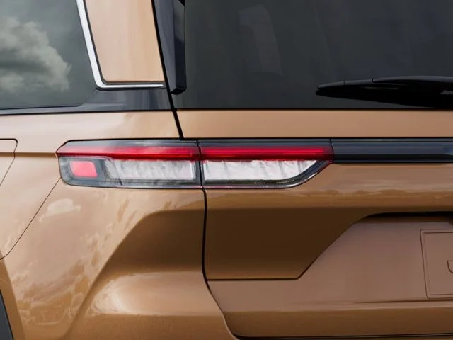 New 2026 Copper Shino Metallic Clear-Coat Exterior Paint Jeep Limited image 9